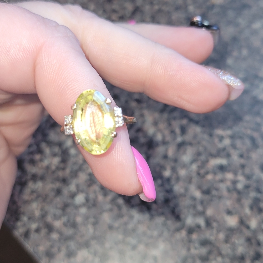 14k solid gold Lemon Quartz And Diamond ring, sz 7
